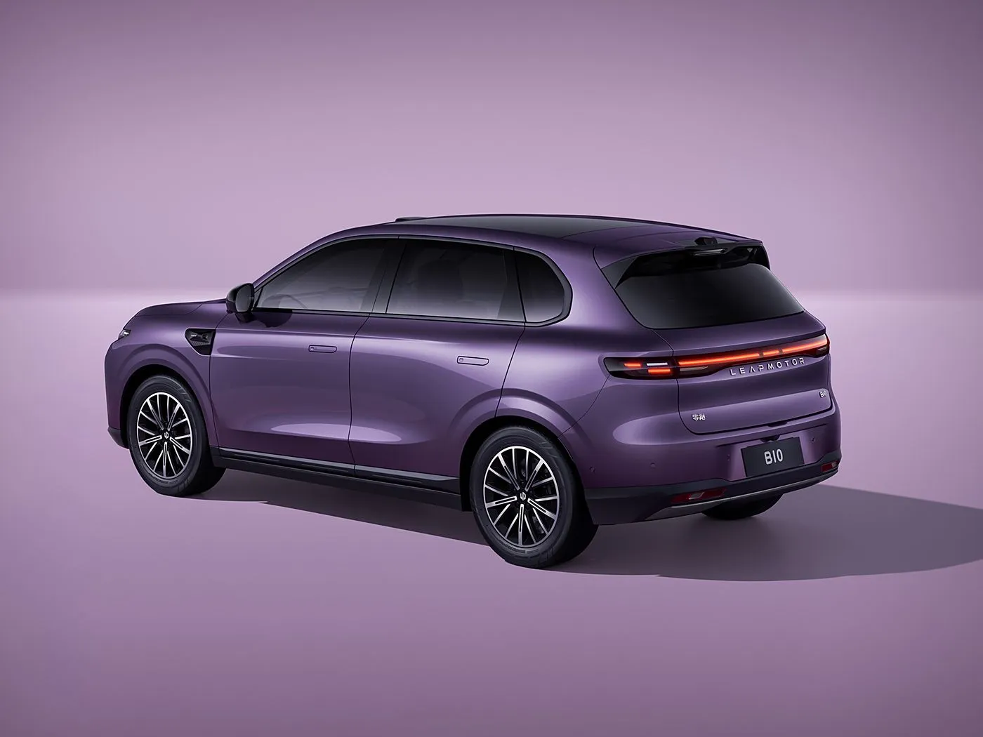 Leapmotor B10 reines Elektro-Kompakt-SUV mit Reichweite von 510-600 km nach CLTC, 14,6-Zoll-2,5K-Bildschirm und Leapmotor Pilot Neuantriebsfahrzeug