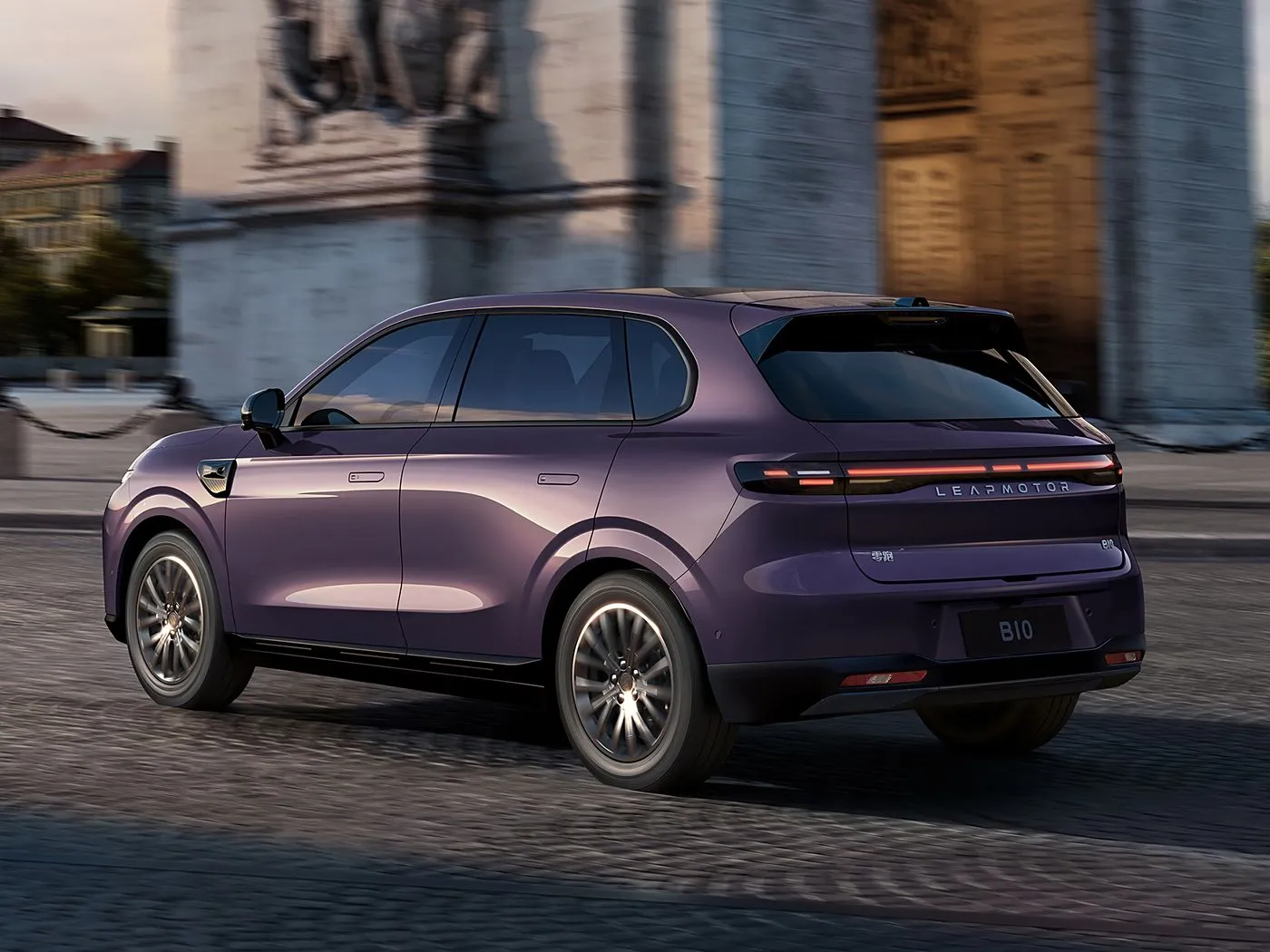 Leapmotor B10 reines Elektro-Kompakt-SUV mit Reichweite von 510-600 km nach CLTC, 14,6-Zoll-2,5K-Bildschirm und Leapmotor Pilot Neuantriebsfahrzeug