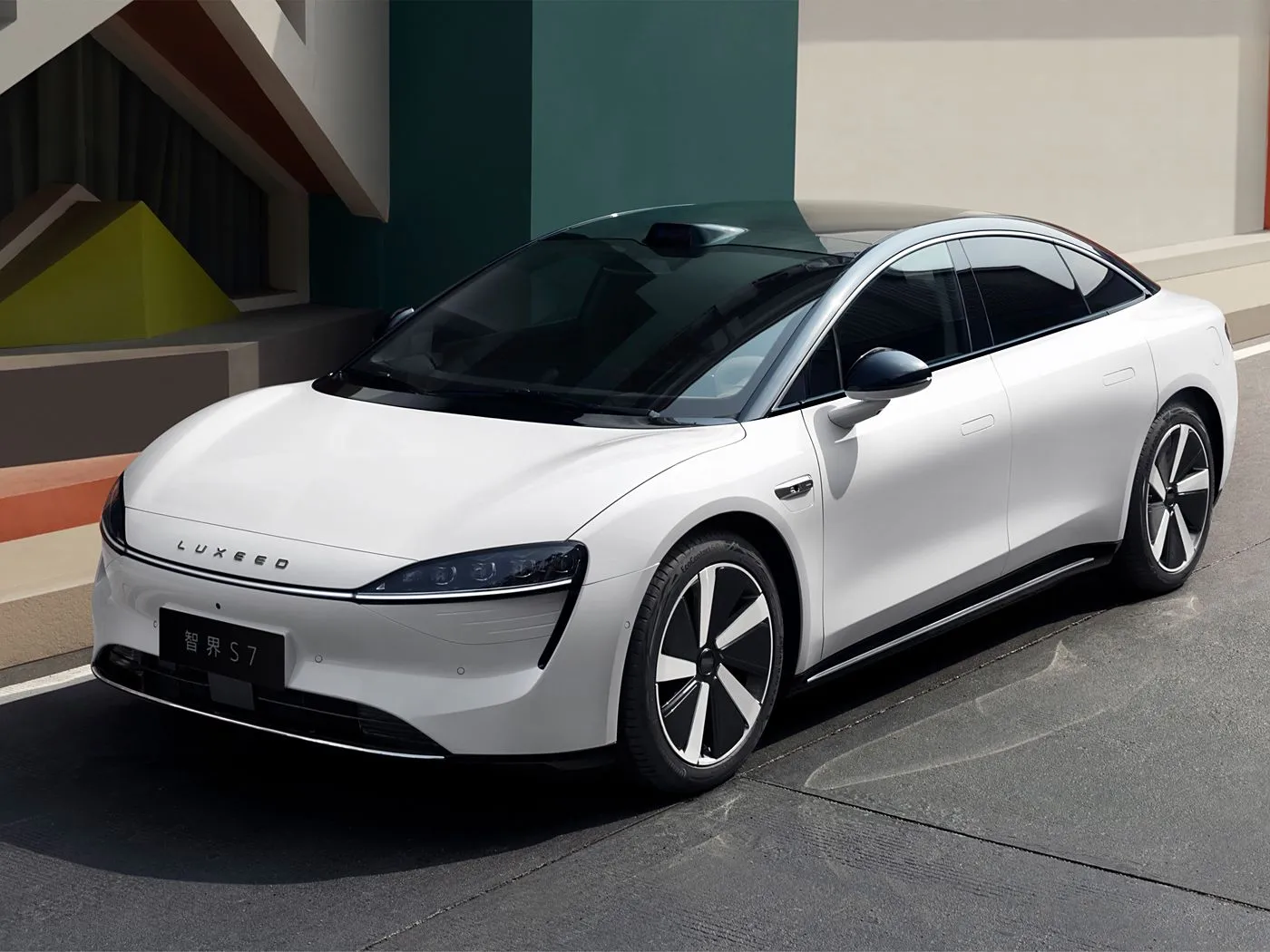 CHERY LUXEED S7 Exeed Luxus-Elektro-New-Energy-Fahrzeug mit RWD/AWD, 4 Türen und 5 Sitzen