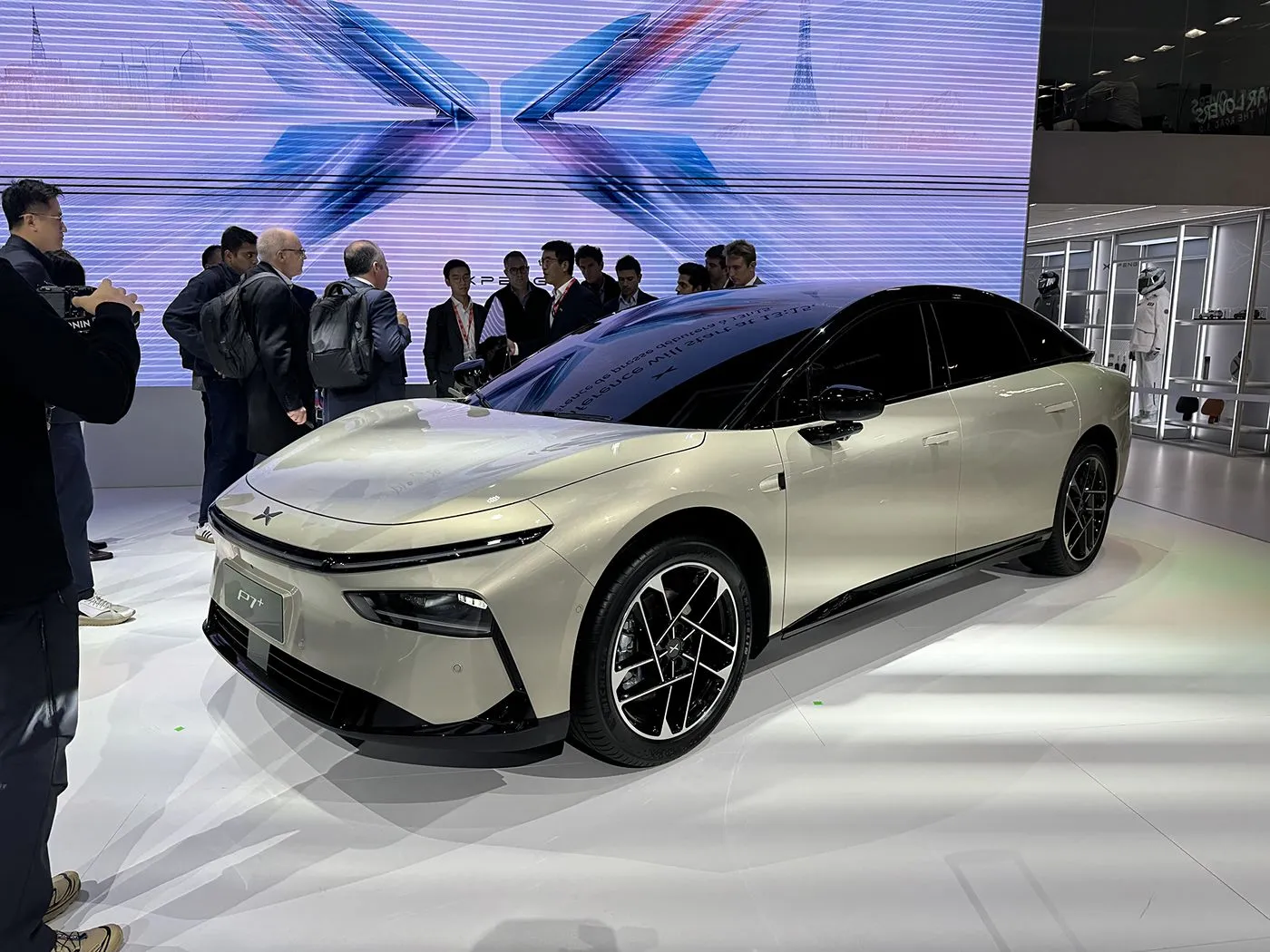 Limited Edition EV XPENG P7+ 5-sitziges rein elektrisches Fließheck, neues Design, Linkslenkung, 685 km Höchstgeschwindigkeit, New Energy Vehicle