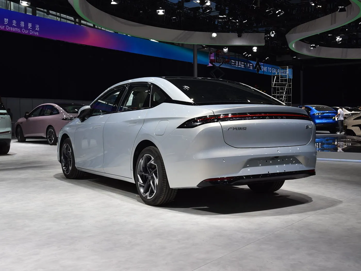AION S MAX Luxus-Elektro-SUV, Hybrid-Elektrofahrzeug mit erweiterten Hochgeschwindigkeitsfunktionen, umweltfreundliches New-Energy-Fahrzeug