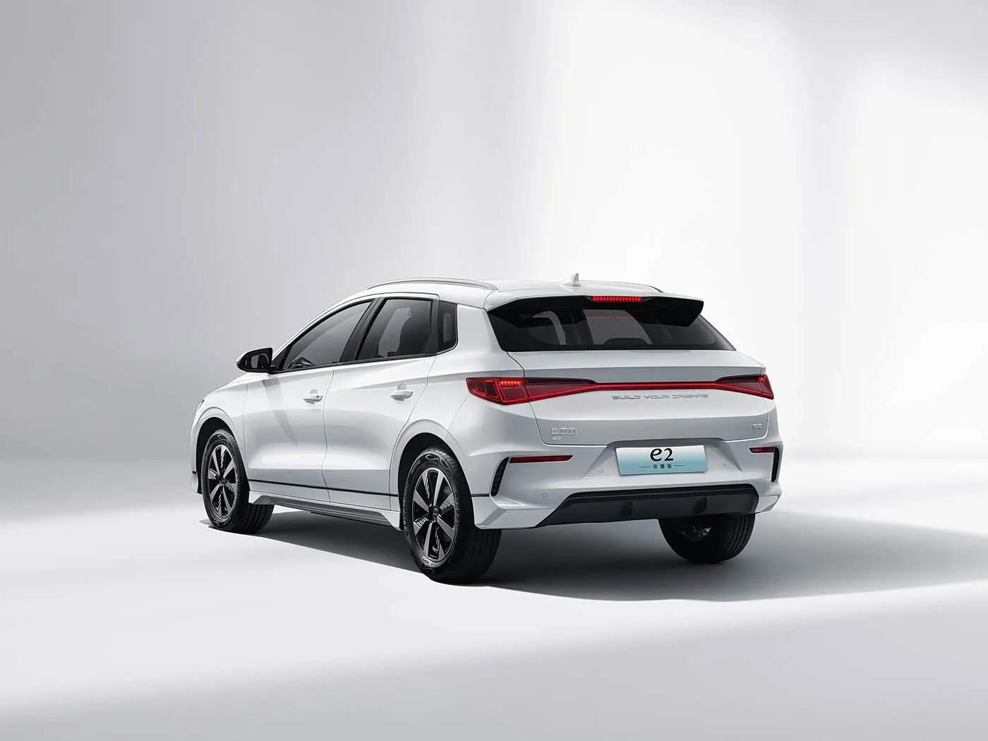 BYD E2 Luxus-Elektro-Elektro-SUV-Limousine mit Schrägheck, linksgelenktem Auto und Lithium-Batterie-Motor, Chinas New-Energy-Fahrzeug