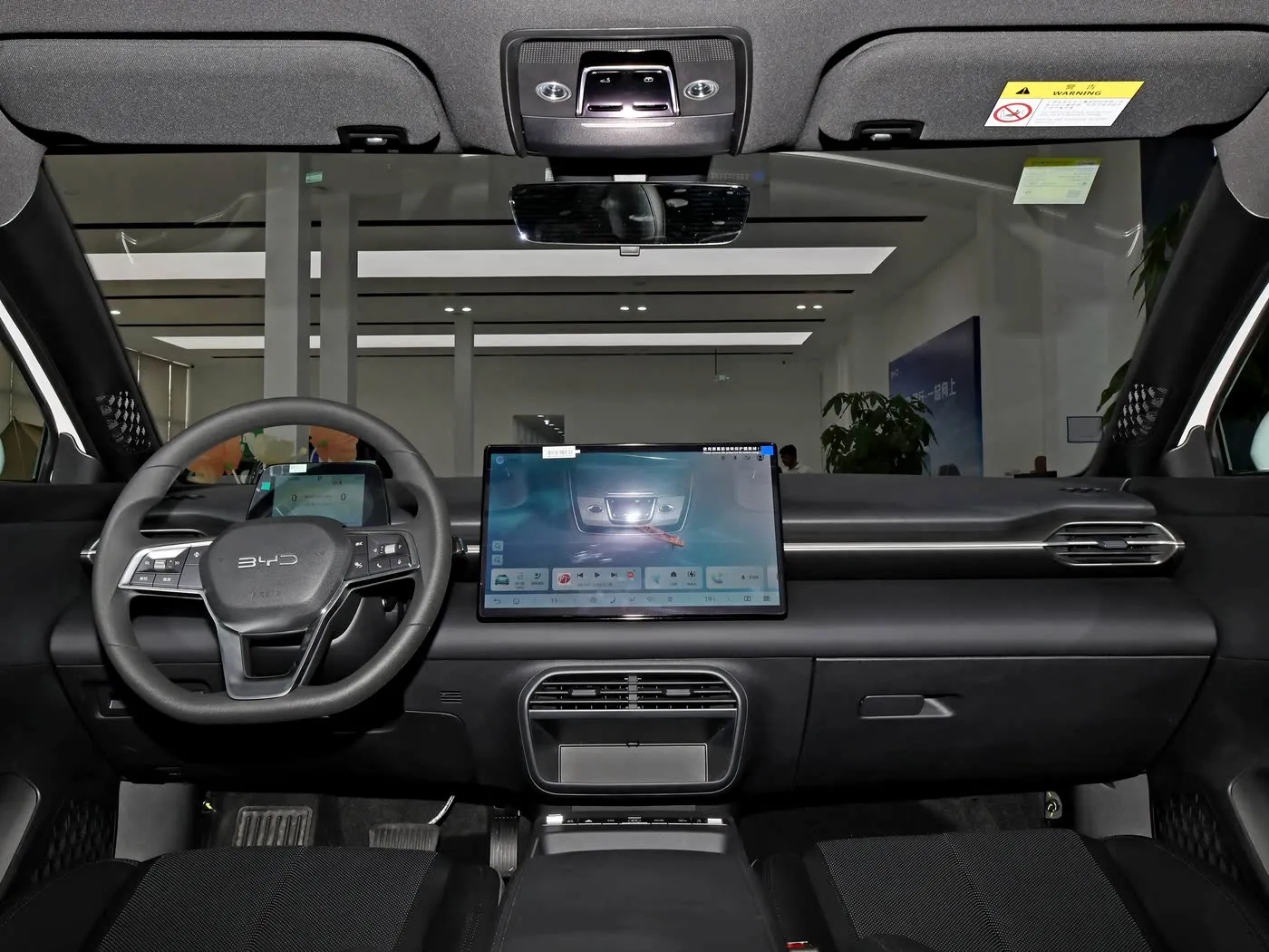 Neues Modell BYD E7 EV-Auto, 150 km/h Höchstgeschwindigkeit, 136 PS, 180 Nm Drehmoment, 5-Sitzer-Elektrofahrzeug