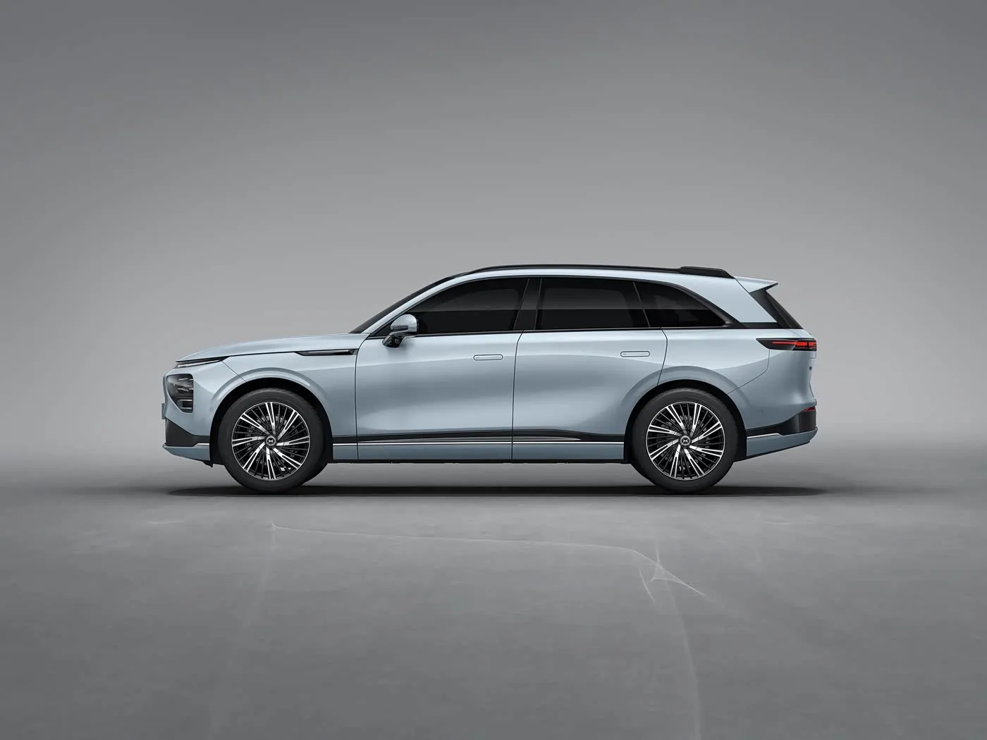 Xpeng G9 Luxuriöses 4-türiges 5-Sitzer-SUV-Elektrofahrzeug, New Energy MPV-Fließheck mit 4WD-Antriebsmodus, PHEV-Leistung und EV-Motor links