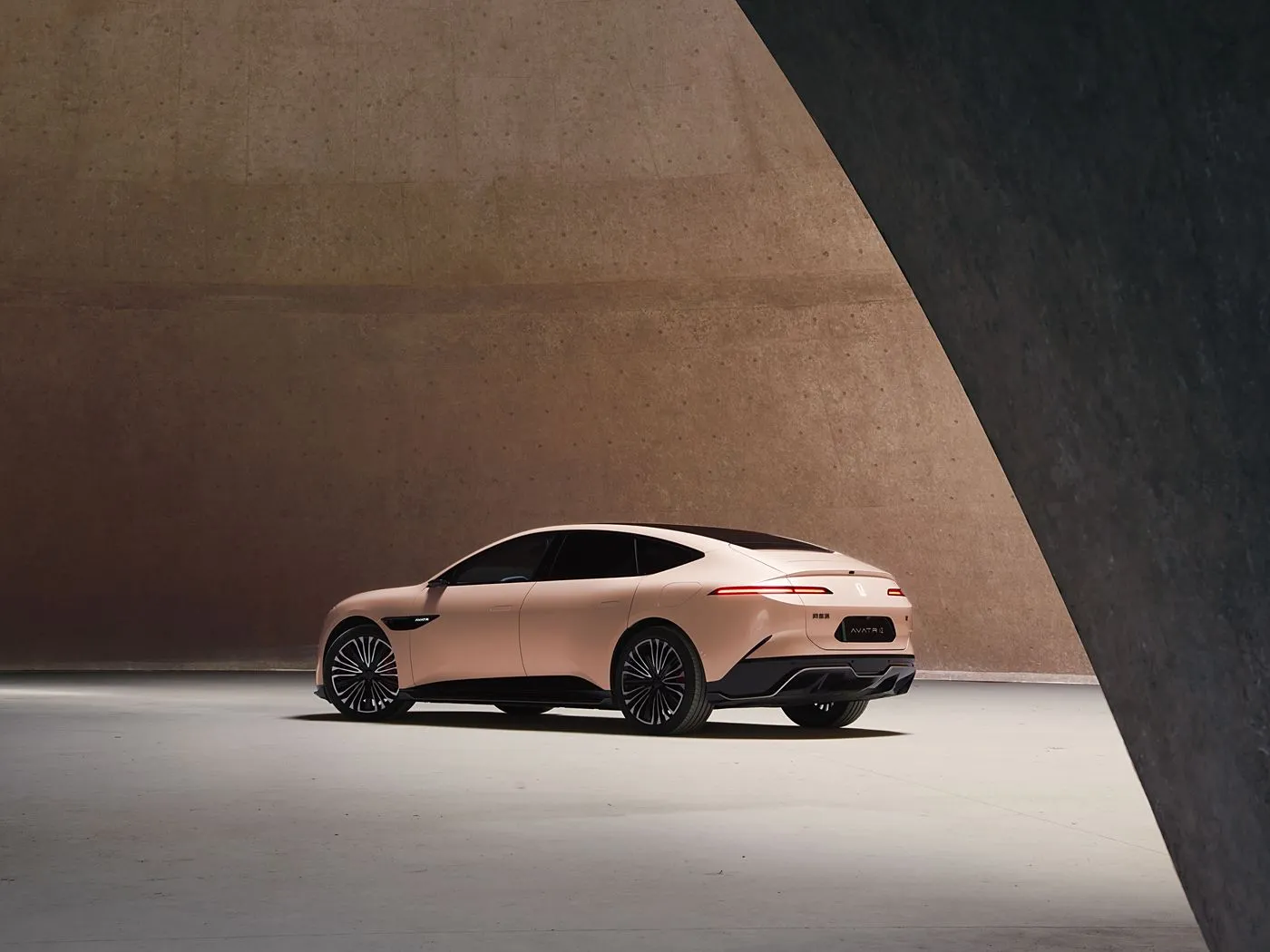 Avita 12 Royal Theatre Edition Elektro-SUV Luxuriöses reines Elektrofahrzeug mit ADS 3.0 für erstklassiges Fahrerlebnis