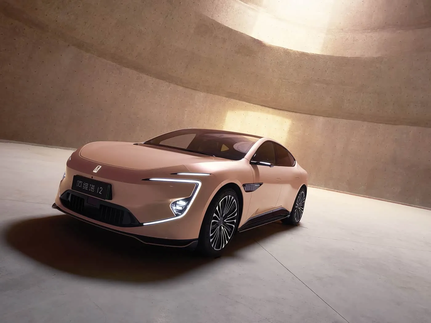 Avita 12 Royal Theatre Edition Elektro-SUV Luxuriöses reines Elektrofahrzeug mit ADS 3.0 für erstklassiges Fahrerlebnis