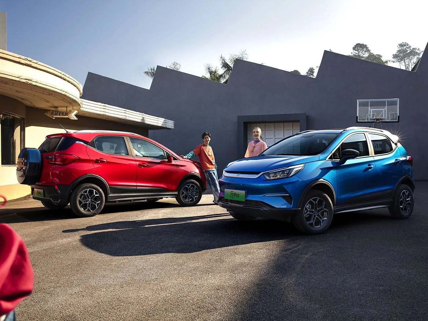 Luxus-Elektro-SUV BYD Yuan Pro mit 320 km Reichweite, erweiterten Funktionen für das Fahren in der Stadt, New Energy Vehicle