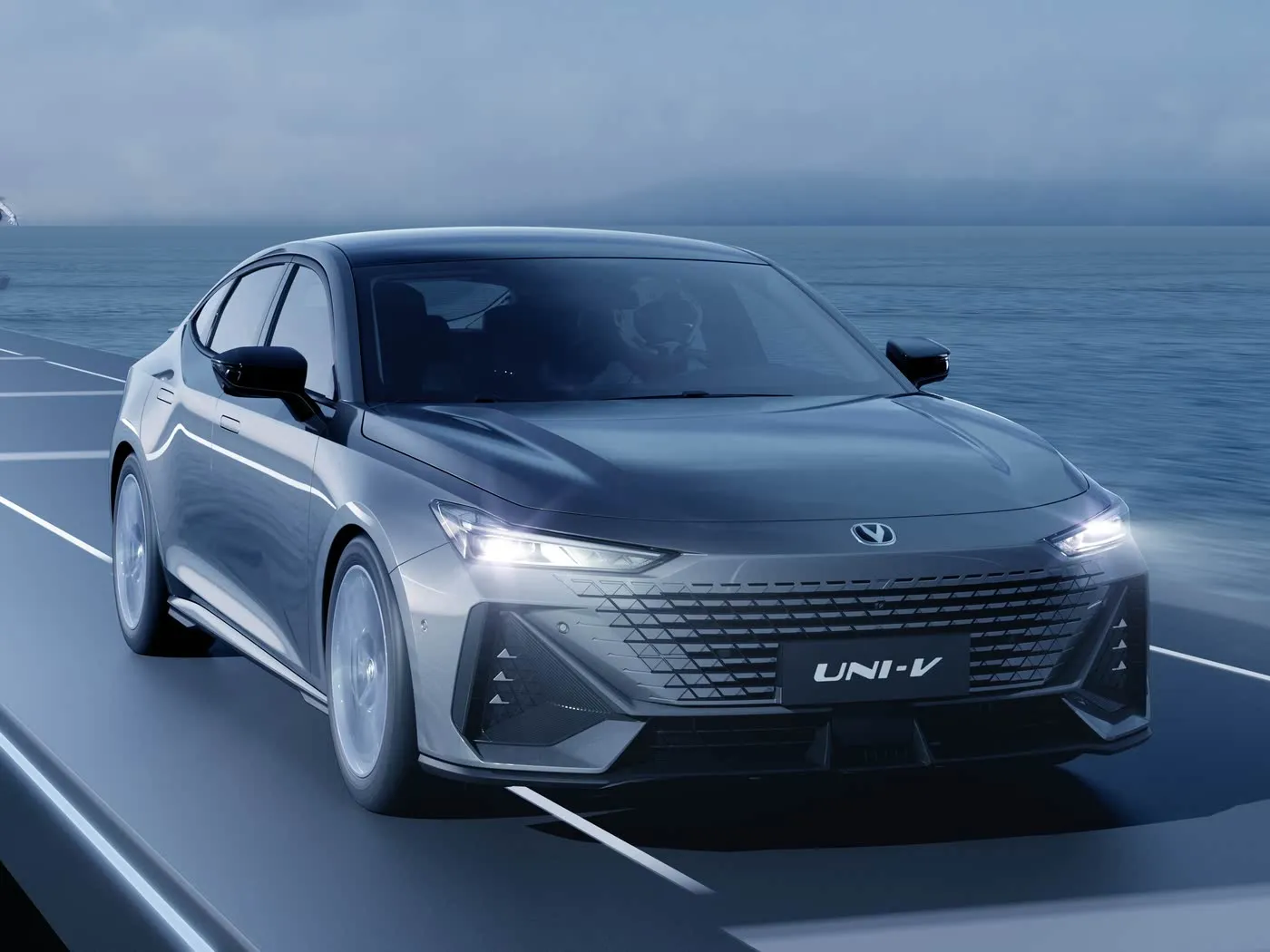 Changan UNI V Sport Edition Automatik-Limousine, neue FWD-R18-Reifen, ACC Cruise Euro VI, Lederausstattung mit dunklem Finish, linke Lenkung