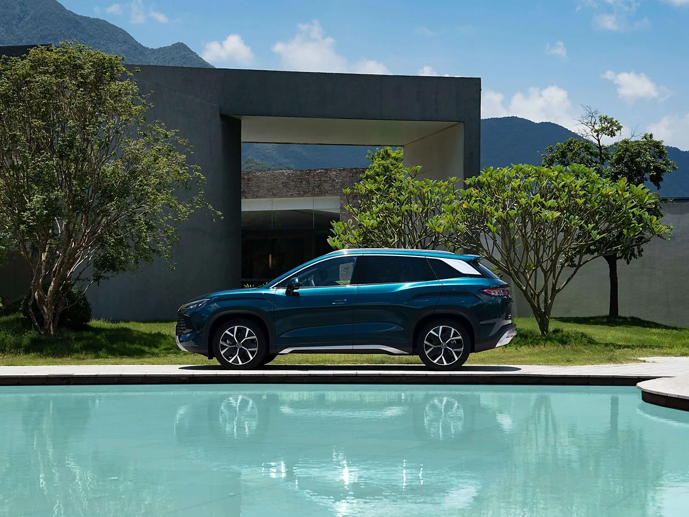 BYD Song L DM-i Kompaktes PHEV-SUV Langstrecken-Hochgeschwindigkeitsfahrzeug mit neuer Energie DiPilot 2.0, beheizte Sitze, 360°-Panoramakamera