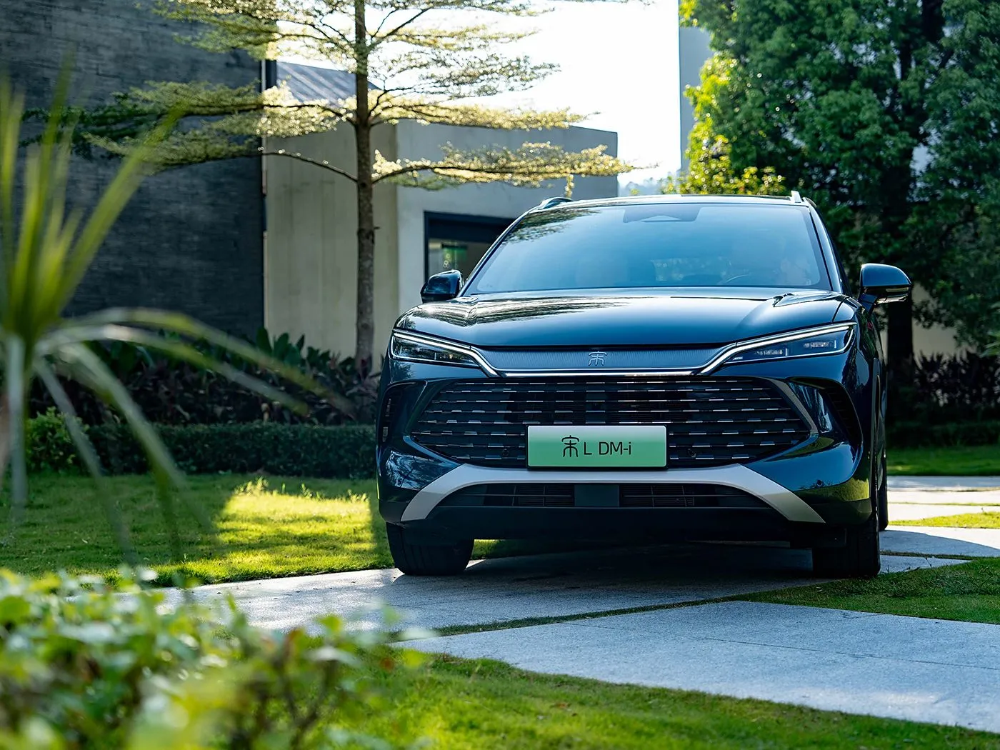 BYD Song L DM-i Kompaktes PHEV-SUV Langstrecken-Hochgeschwindigkeitsfahrzeug mit neuer Energie DiPilot 2.0, beheizte Sitze, 360°-Panoramakamera