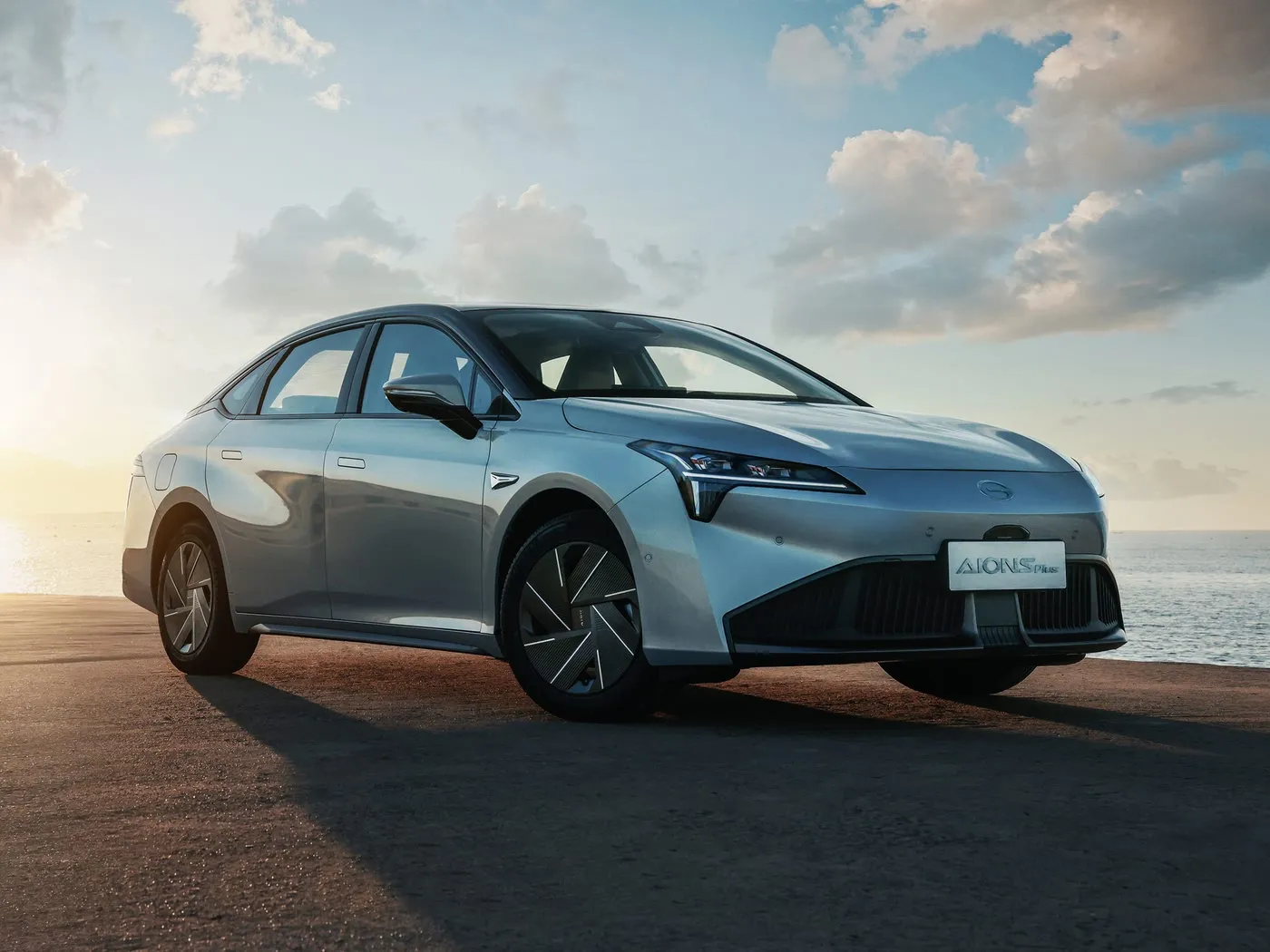 AION RT Elektro-SUV, Linkslenker, Hochgeschwindigkeits-EV, automatisches Getriebe, Hybrid-Mini-Limousine, New-Energy-Fahrzeug für Erwachsene
