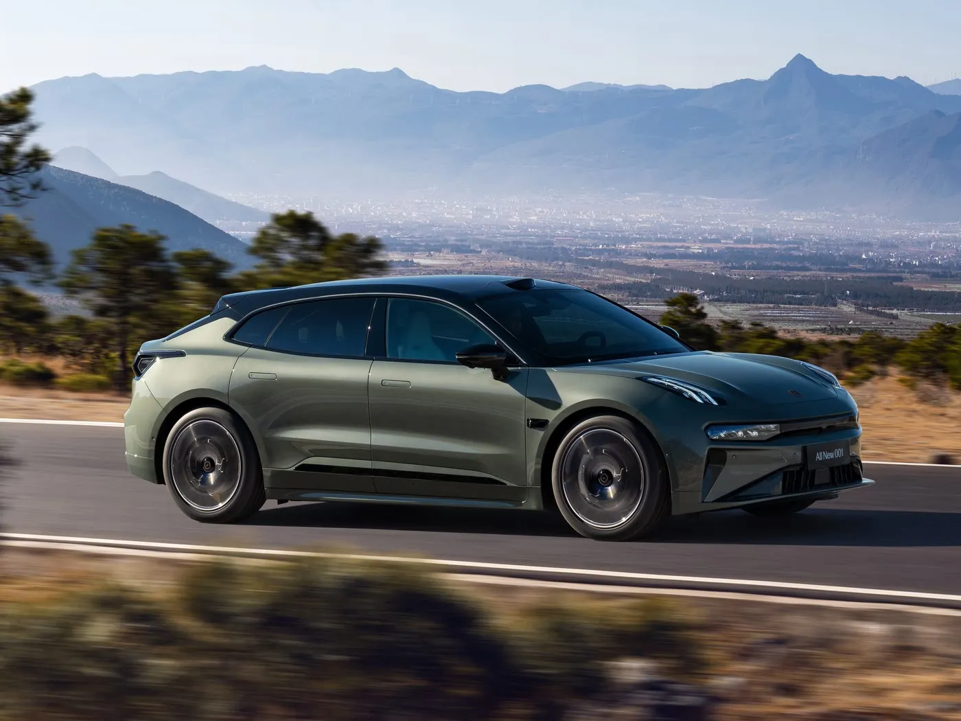 Zeekr 001 Elektrisches 5-Sitzer-Fließheck, hochwertiges New-Energy-Fahrzeug mit Allradantrieb und 705 km großer Reichweite