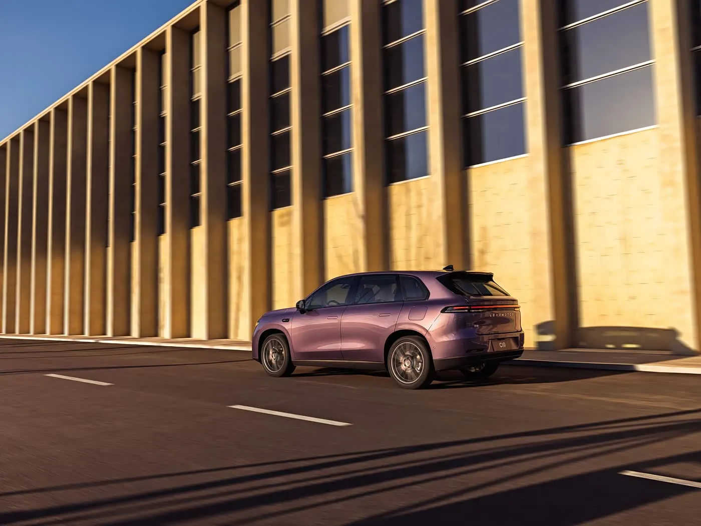LEAPMOTOR C10 Hybrid-Hochgeschwindigkeits-Allrad-Elektro-SUV mit 170 km Reichweite, neues Energiefahrzeug aus China