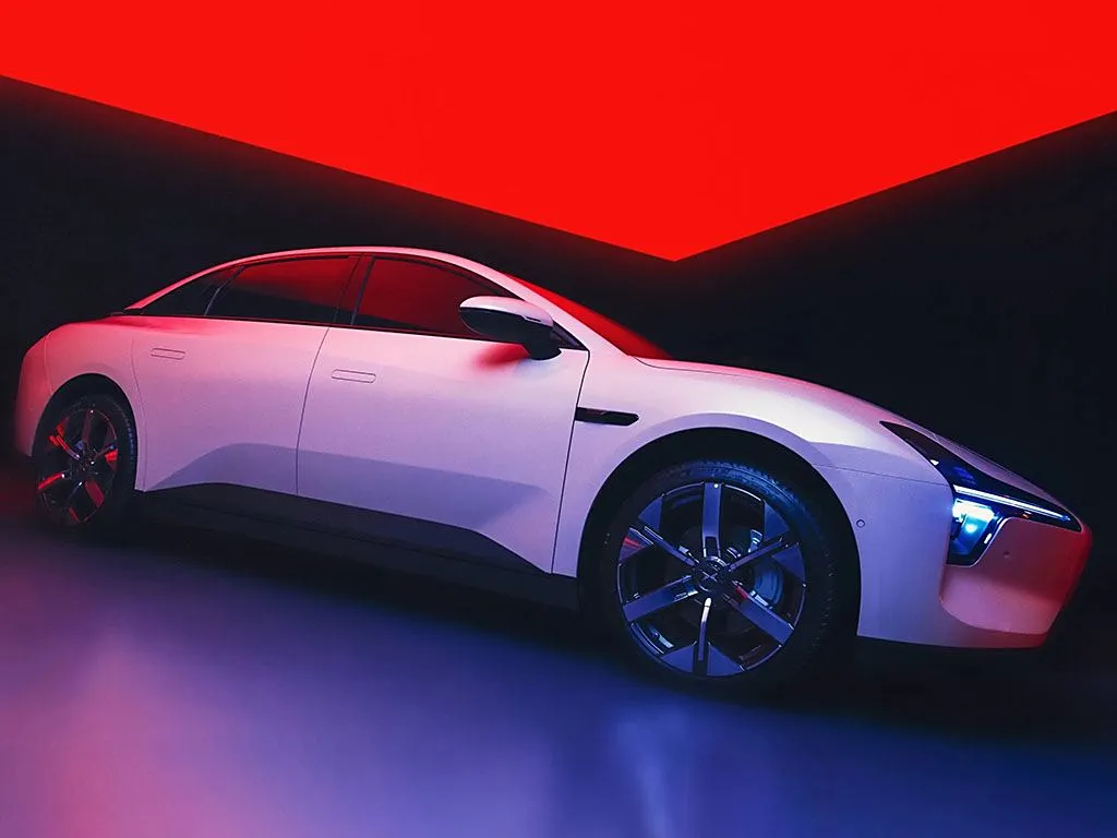 Xiaopeng 2025 Mona M03 Elektrofahrzeug Long-Range 515 km Neues Energiefahrzeug SUV & Kombi EV Lithium-Akku