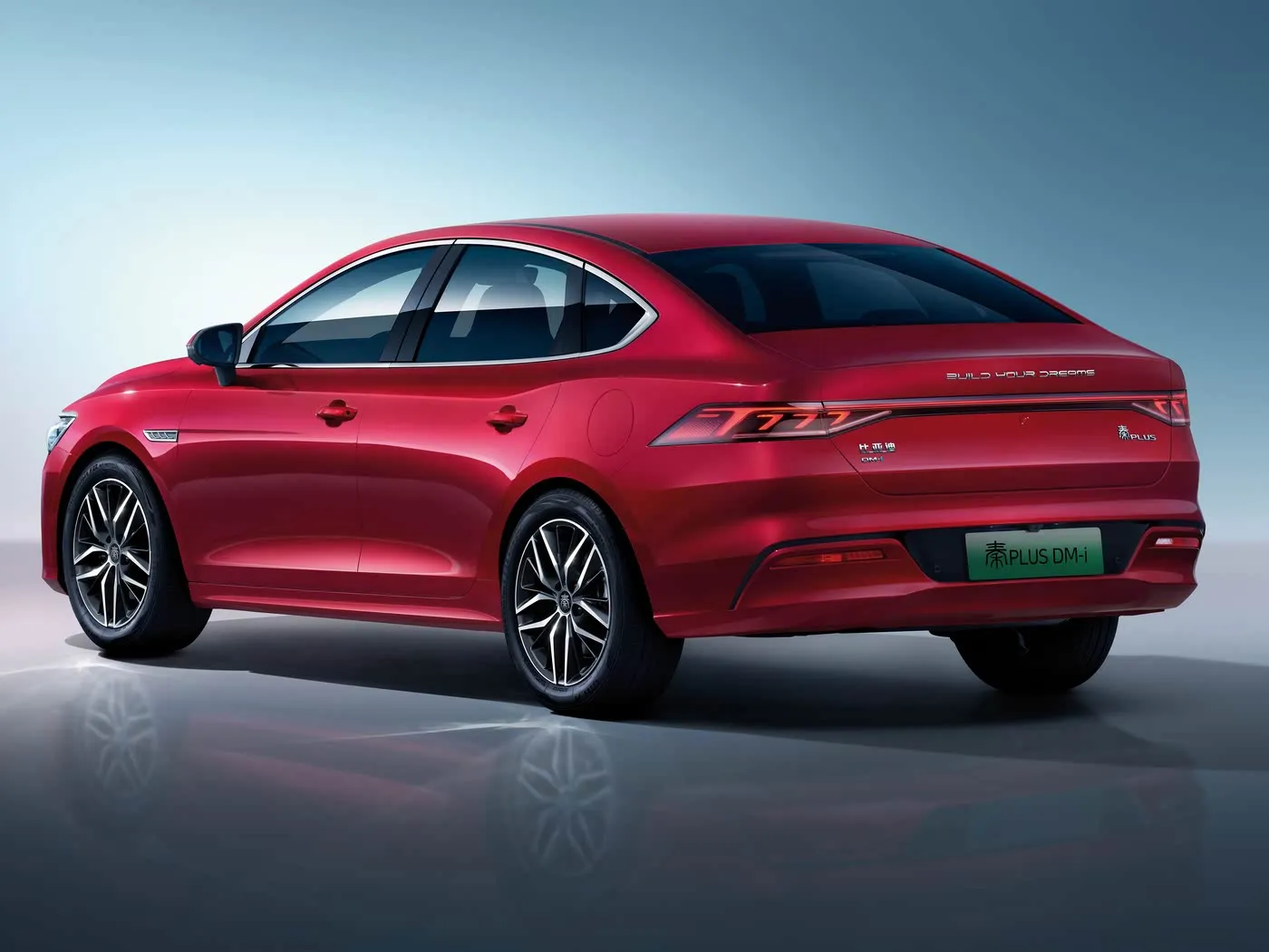 BYD Qing Plus Elektro-SUV, Hybrid-Auto, Auto, neues Energiefahrzeug, verbesserter EV-Motor, Limousine mit Linkslenkung, optimiert für Suchmaschinen