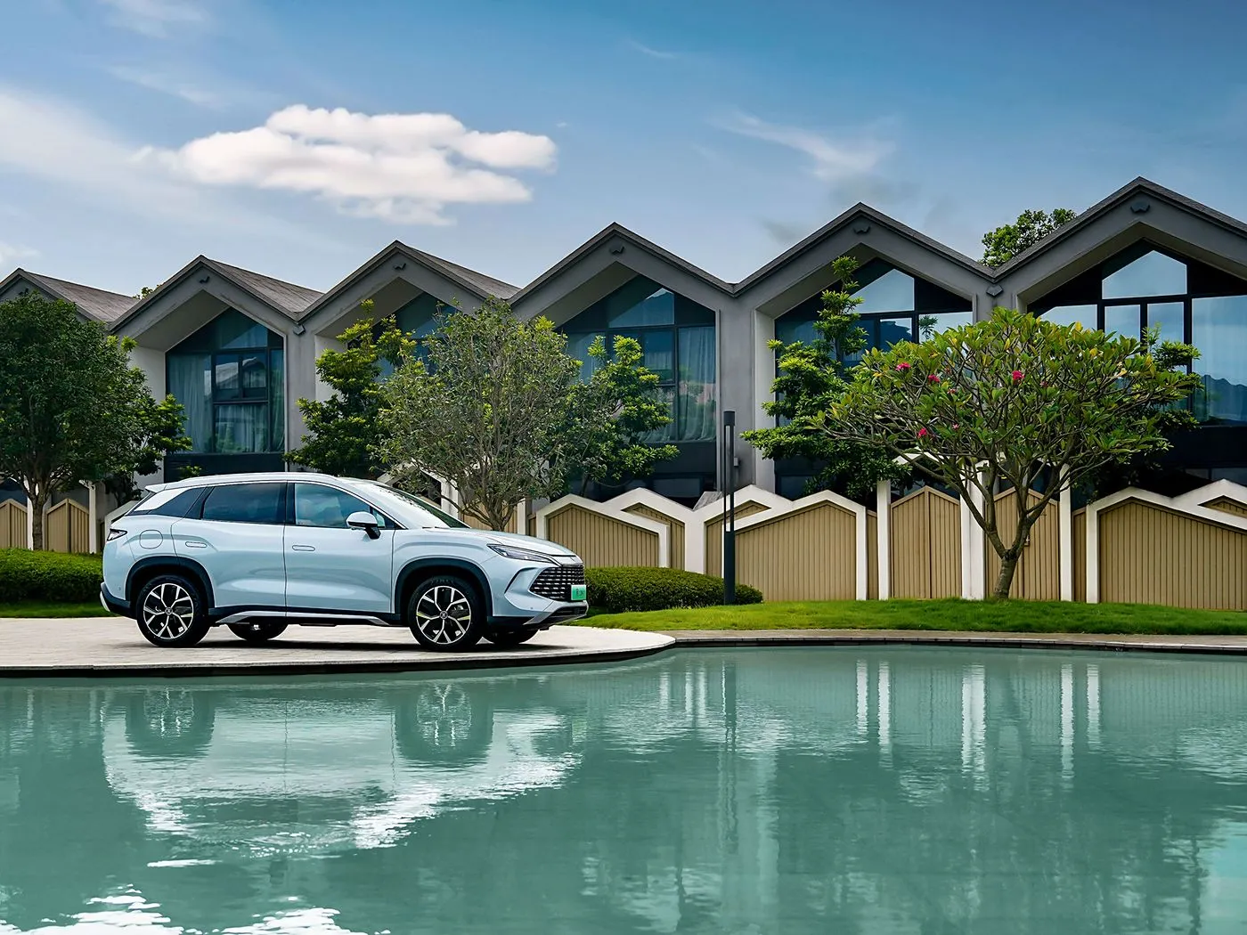 BYD Song L DM-i Kompaktes PHEV-SUV Langstrecken-Hochgeschwindigkeitsfahrzeug mit neuer Energie DiPilot 2.0, beheizte Sitze, 360°-Panoramakamera