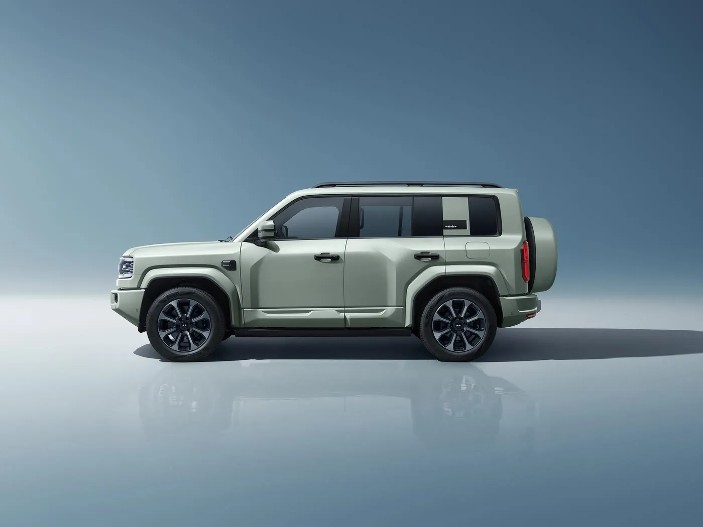 Premium BYD Leopard 5 Hybrid PHEV Offroad-SUV mit 15,6-Zoll-Bildschirm, Allradantrieb, Allradantrieb und 83-Liter-Kraftstofftank