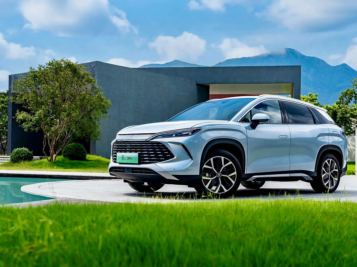 BYD Song L DM-i Kompaktes PHEV-SUV Langstrecken-Hochgeschwindigkeitsfahrzeug mit neuer Energie DiPilot 2.0, beheizte Sitze, 360°-Panoramakamera
