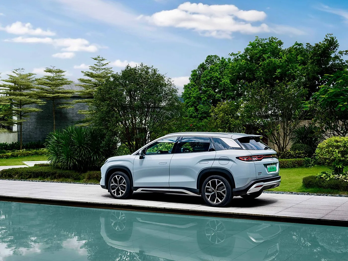 BYD Song L DM-i Kompaktes PHEV-SUV Langstrecken-Hochgeschwindigkeitsfahrzeug mit neuer Energie DiPilot 2.0, beheizte Sitze, 360°-Panoramakamera