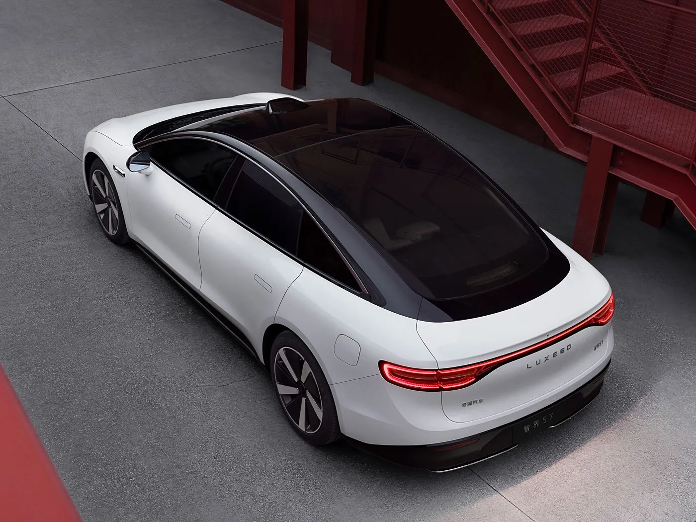 CHERY LUXEED S7 Exeed Luxus-Elektro-New-Energy-Fahrzeug mit RWD/AWD, 4 Türen und 5 Sitzen