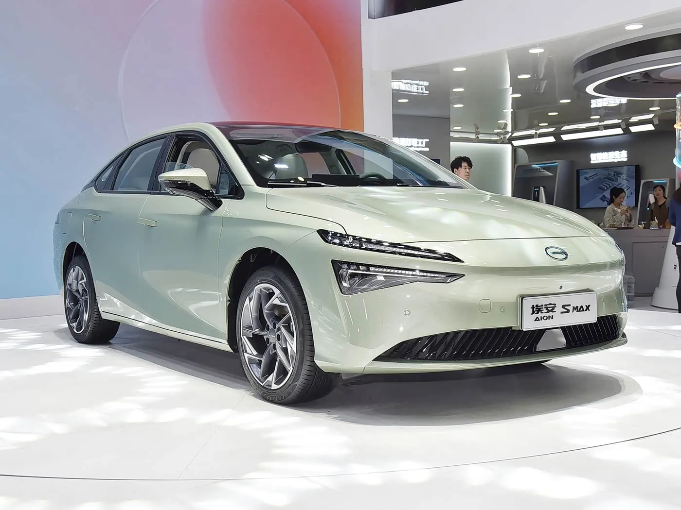 AION S MAX Luxus-Elektro-SUV, Hybrid-Elektrofahrzeug mit erweiterten Hochgeschwindigkeitsfunktionen, umweltfreundliches New-Energy-Fahrzeug