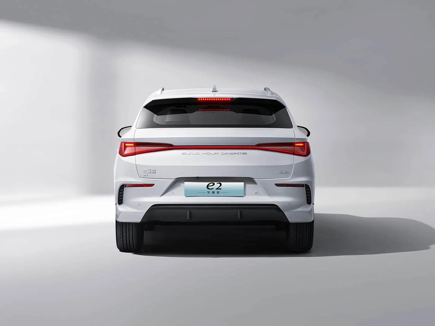 BYD E2 Luxus-Elektro-Elektro-SUV-Limousine mit Schrägheck, linksgelenktem Auto und Lithium-Batterie-Motor, Chinas New-Energy-Fahrzeug