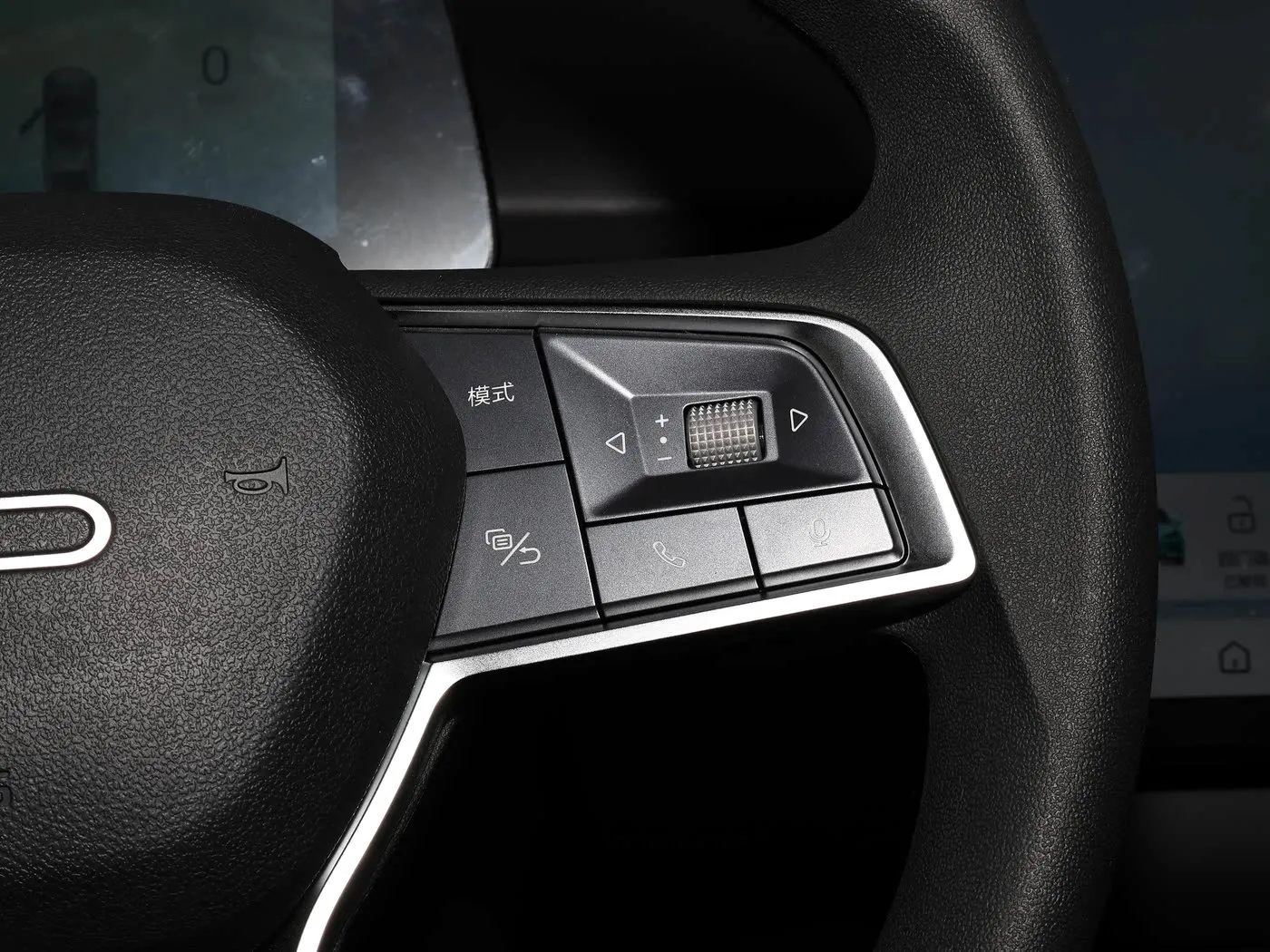 Neues Modell BYD E7 EV-Auto, 150 km/h Höchstgeschwindigkeit, 136 PS, 180 Nm Drehmoment, 5-Sitzer-Elektrofahrzeug